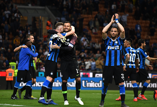 萨索洛客场3-0亚特兰大，贝拉尔迪2球1助当选全场最佳球员（萨索洛客场3比0击败亚特兰大，贝拉尔迪两射一传荣膺全场最佳）