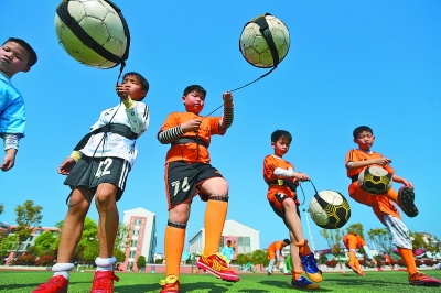 法比奥：国安董事长今年在全力解决薪酬问题，他需各界支持（法比奥：国安董事长正全力推进薪酬问题解决，盼各界支持）