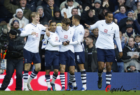 世体：巴萨全队向阿劳霍表达了支持，他已意识到染红的严重性（世体：巴萨众将力挺阿劳霍，他已认清红牌的严重性）