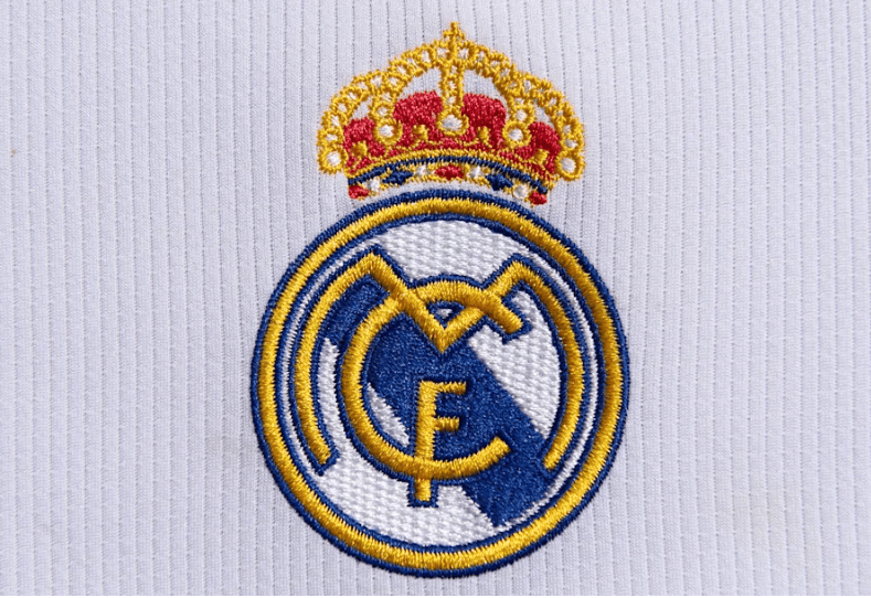 中国足协代表团访问法兰克福俱乐部，双方开展深度交流（法兰克福俱乐部迎来中国足协代表团来访，双方展开深入交流）