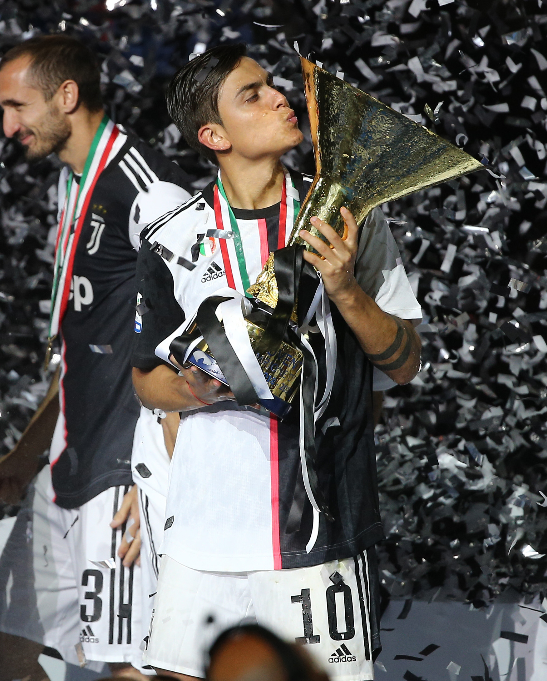 湖人三巨头化学反应初见成效（湖人三巨头默契渐入佳境）