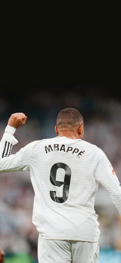 足协杯前瞻：国安时隔7年冲队史第5冠，河南盼成新王创历史（足协杯前瞻：国安时隔七年剑指队史第五冠，河南盼加冕新王改写历史）