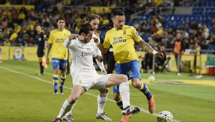 他是球队的节拍器（他掌控球队节奏）